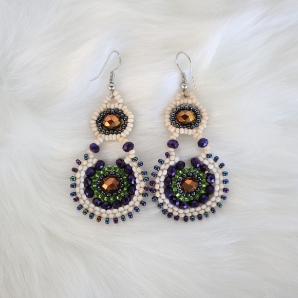 NEW Beautiful Beaded Earrings Green Gold Purple - Picture 4 of 4